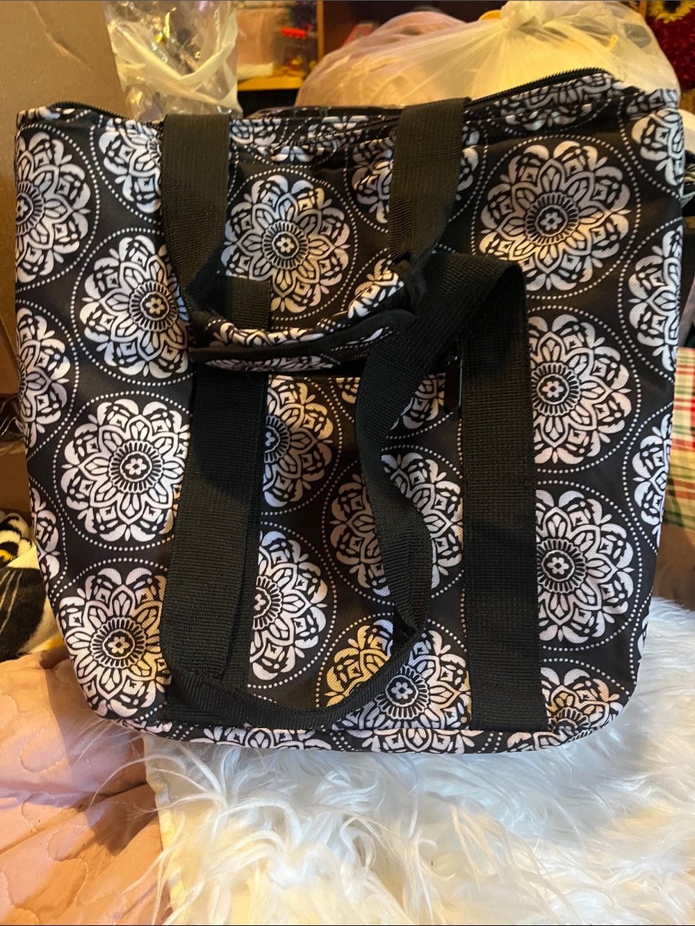 thirty-one Black and White Floral Medallion Tote insulation tote bag